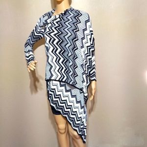 Love Stitch black & white viscose asymmetrical wrap with sleeves, sz S